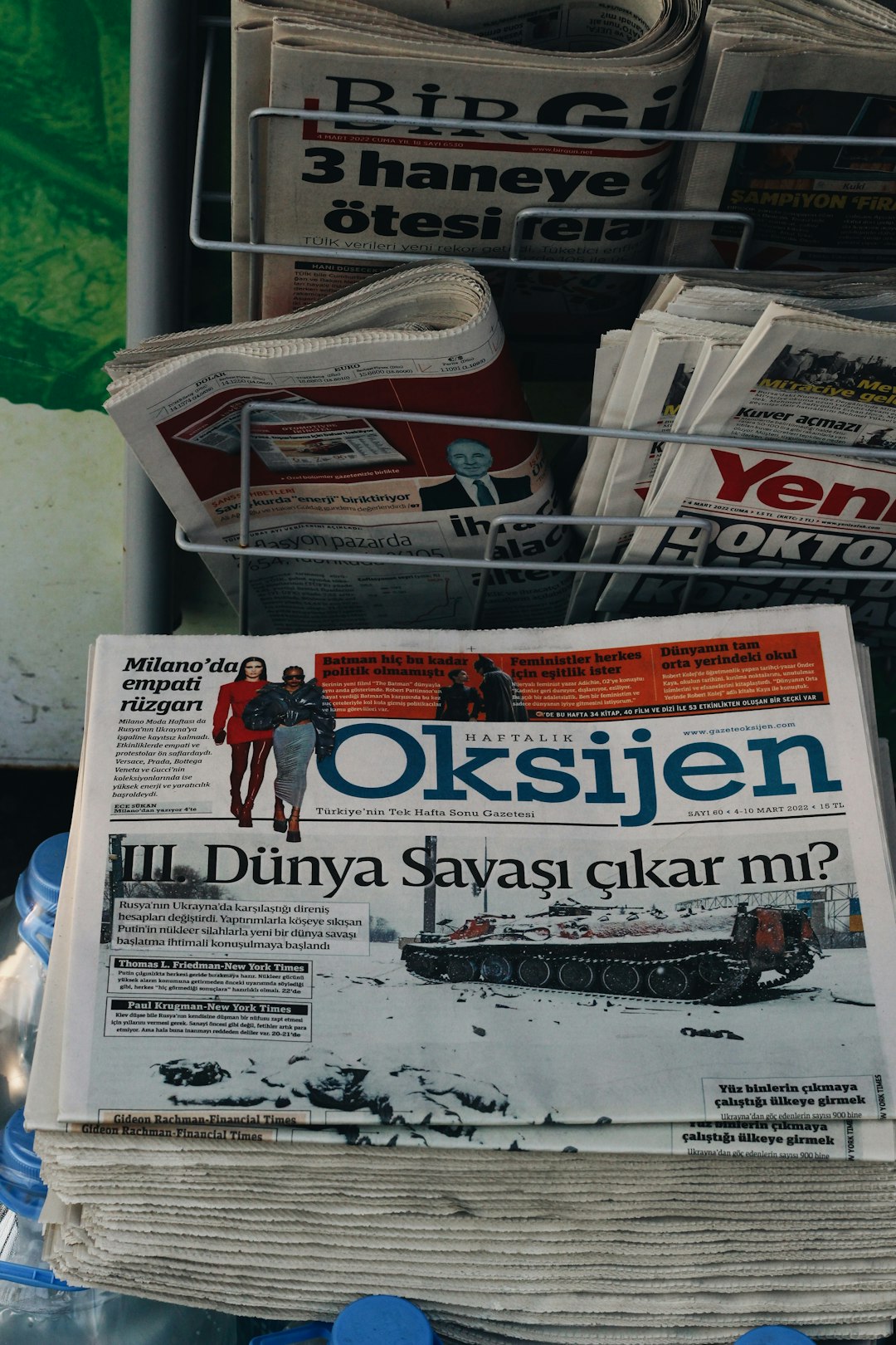 Gazete Manşetleri: Bugünün Gazeteleri ve Güncel Manşetler