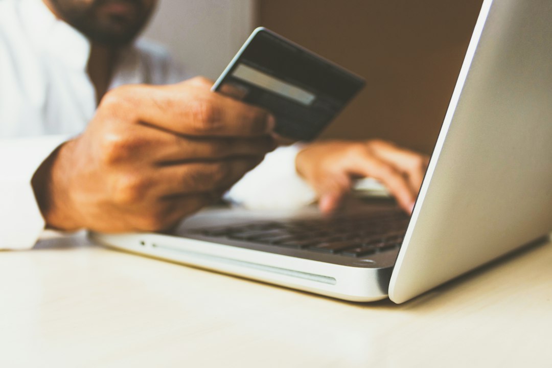 İnternet Alışverişinde Dolandırıcılık: Korunmanın 9 Yolu