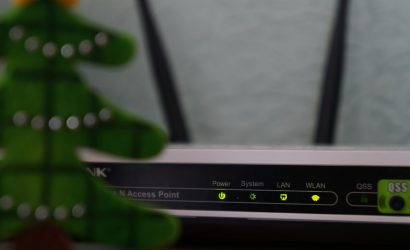 Evde Wi-Fi router ve internet ağı